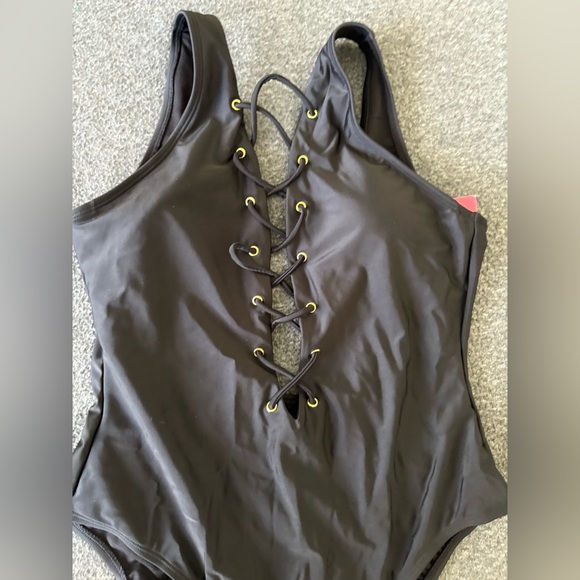 New York and Company one piece Bathing Suit - Picture 3 of 7